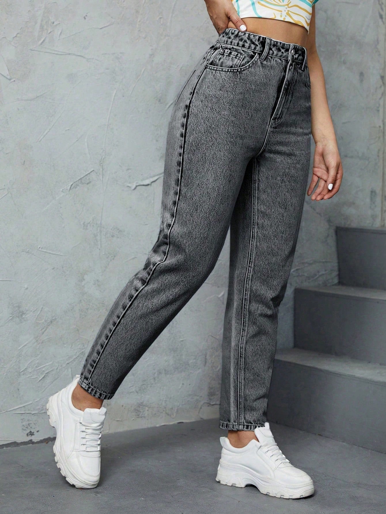 SHEIN - Solid Mom Jeans