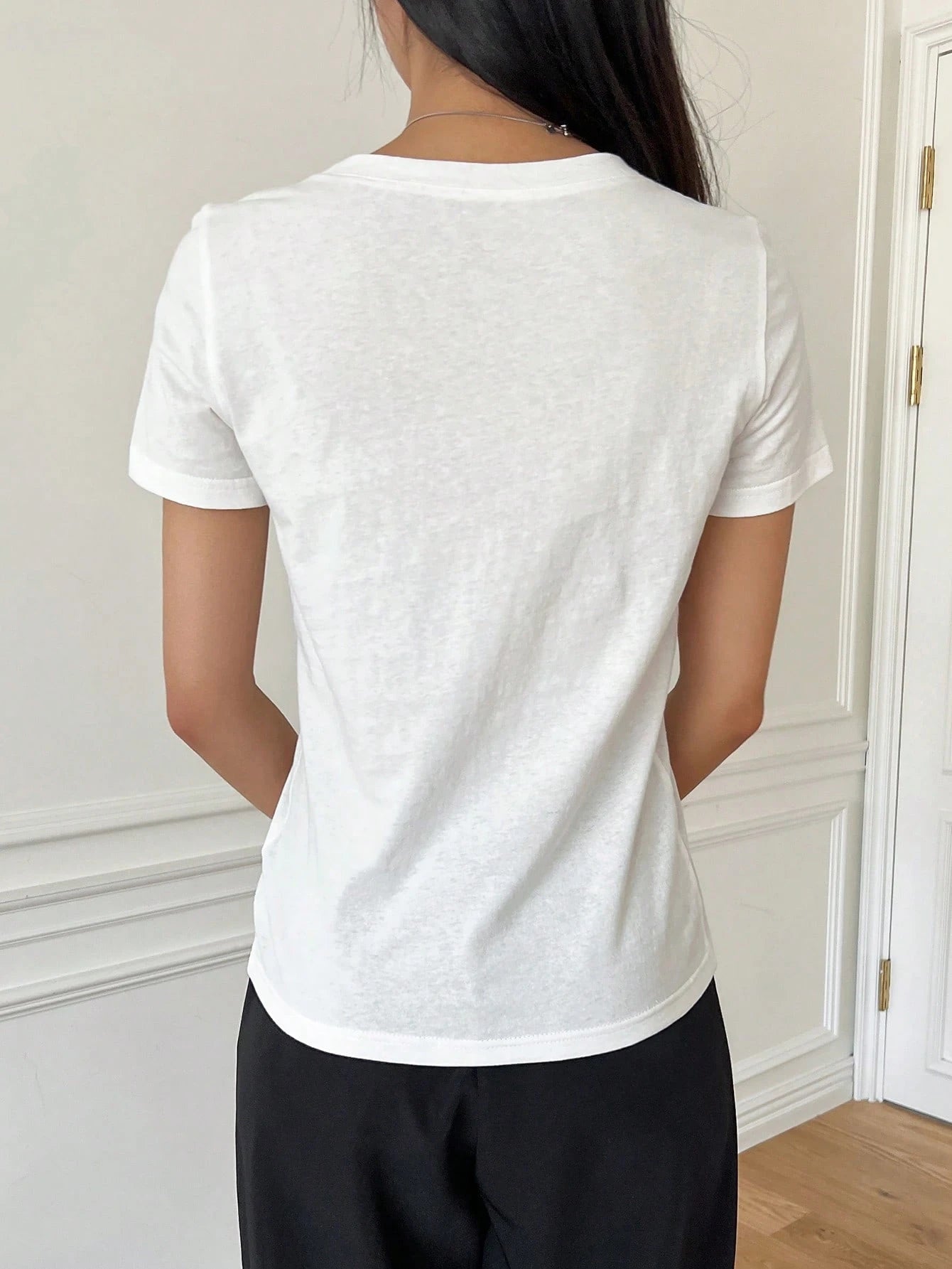 SHEIN - Plain Crew Neck T-Shirt