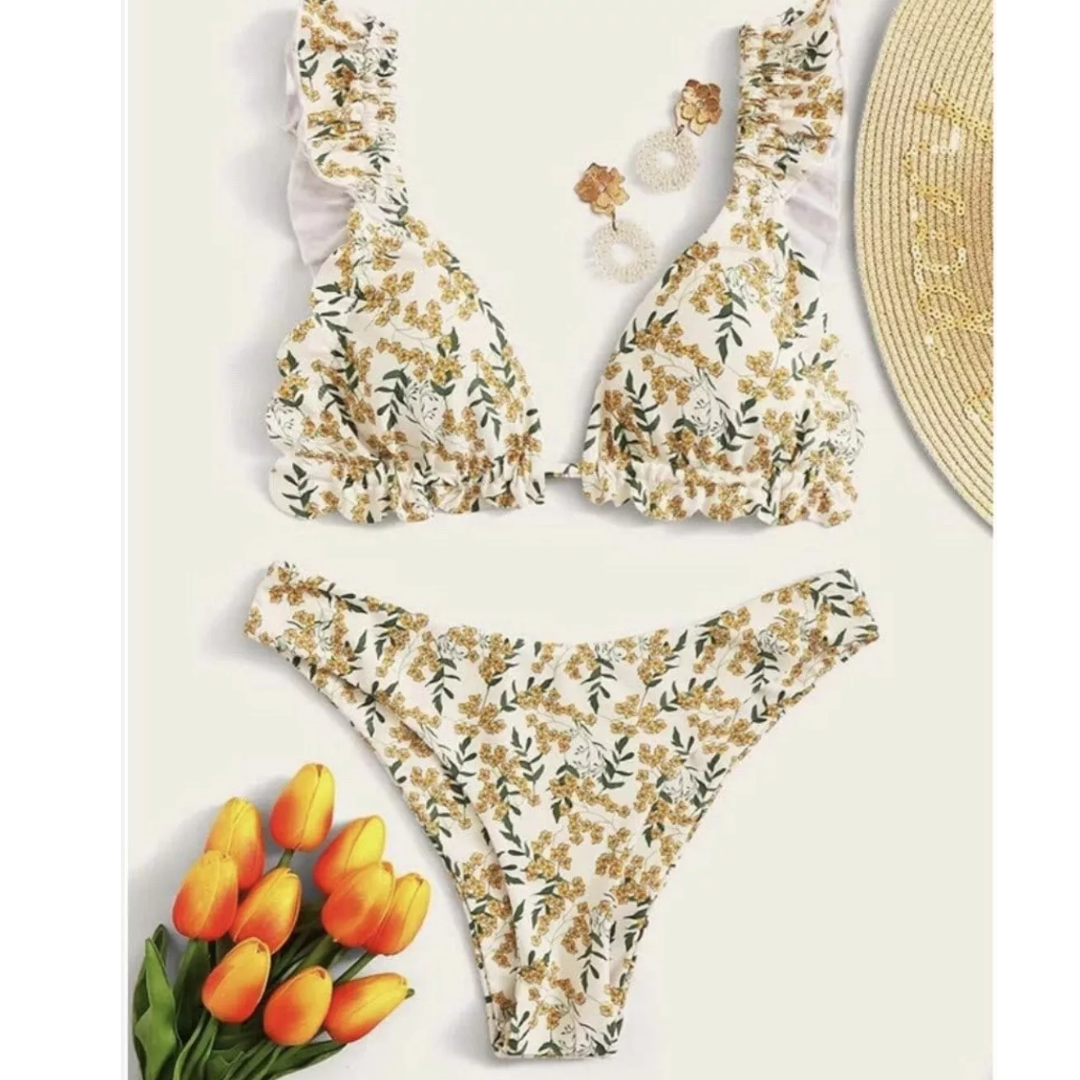 SHEIN - Frill Trim Triangle Floral Swimwear Two Pieces
