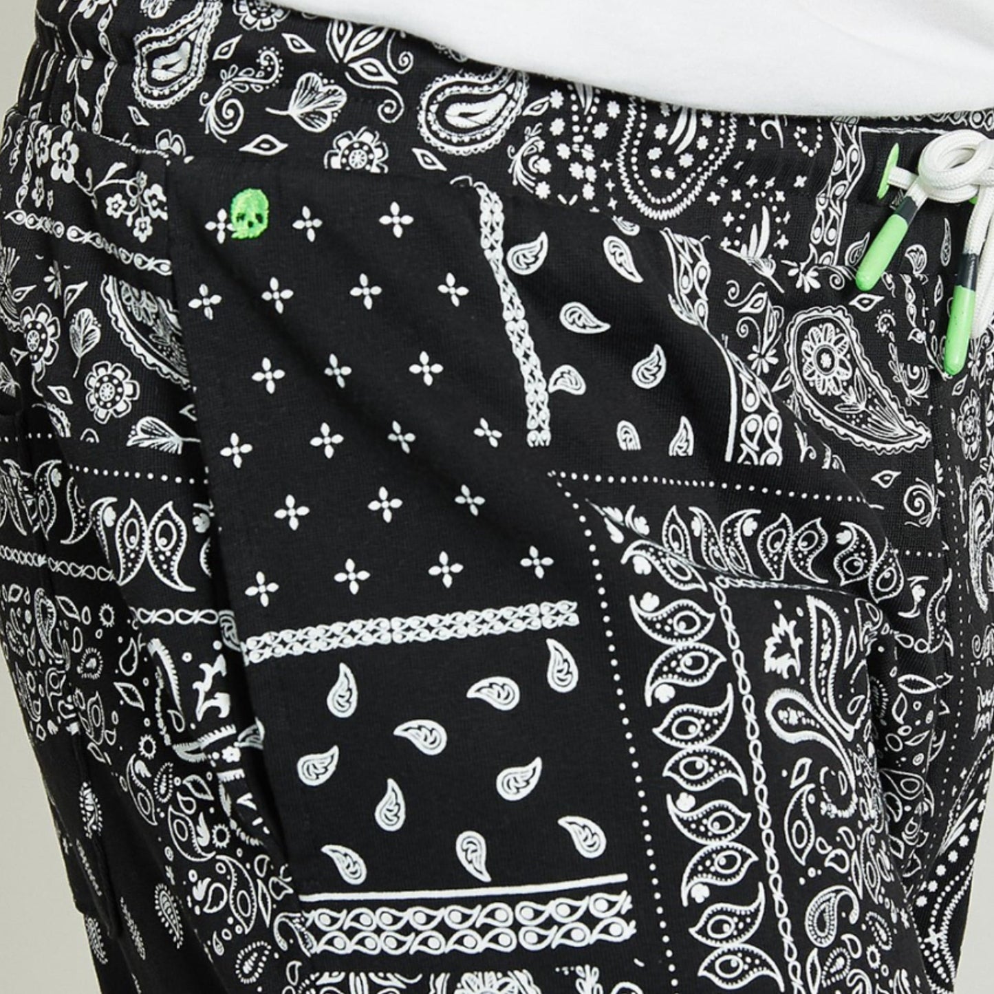 ALCOTT Mens Bottoms ALCOTT - Paisley design bermuda shorts