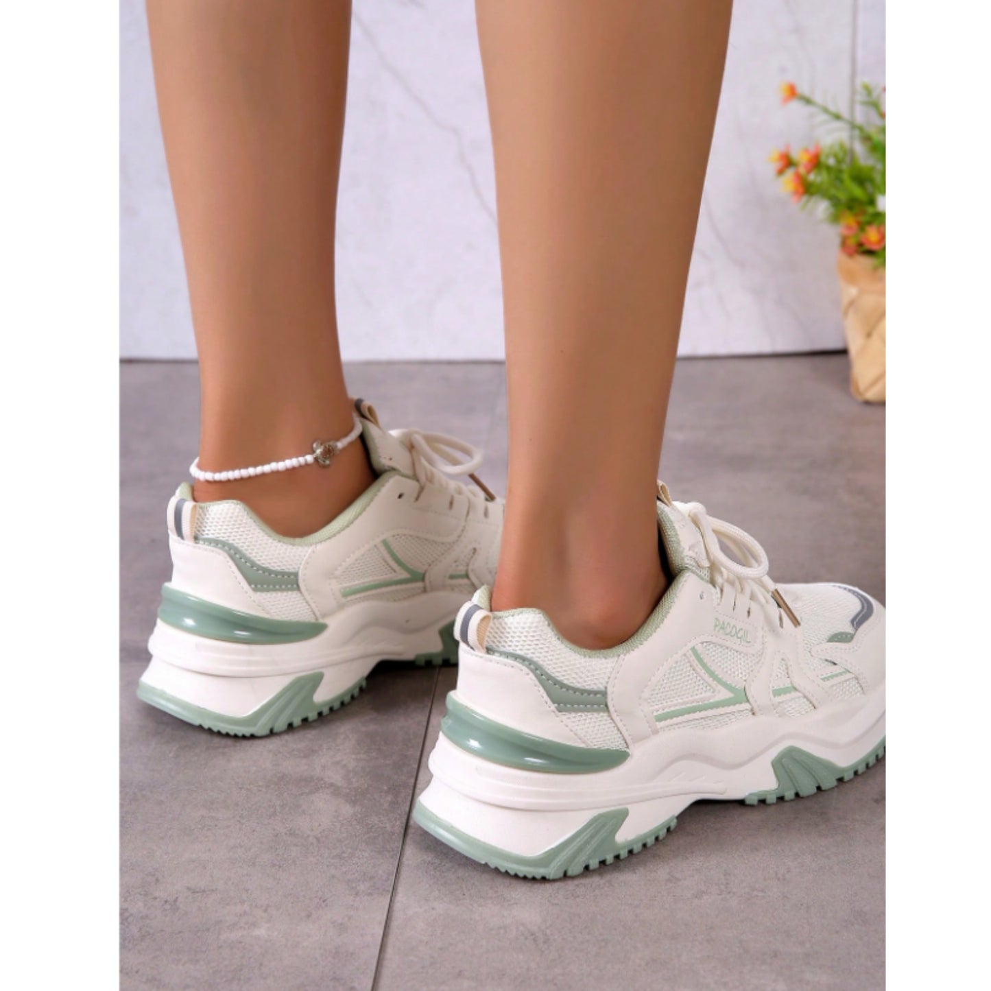 SHEIN - Breathable With Round Toe and Lace Up Sneakers