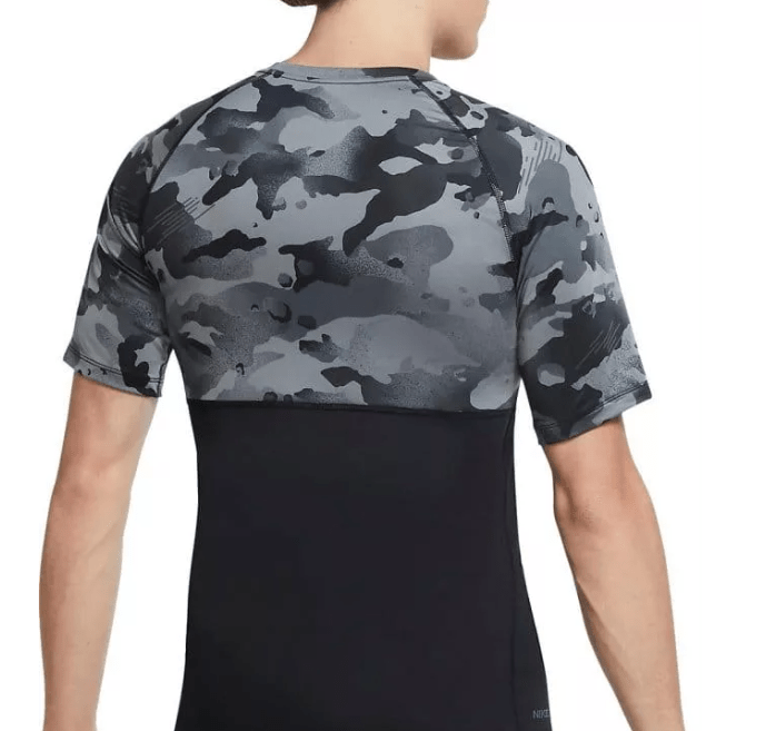 NIKE Mens sports S / Multi-Color NIKE - Slim Fit T-Shirt