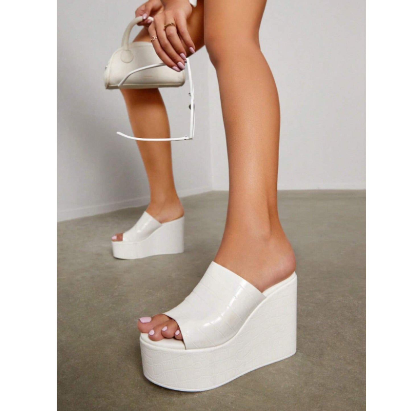 SHEIN Shein Womens Shoes 36 / White SHEIN - Crocodile Embossed Sandals