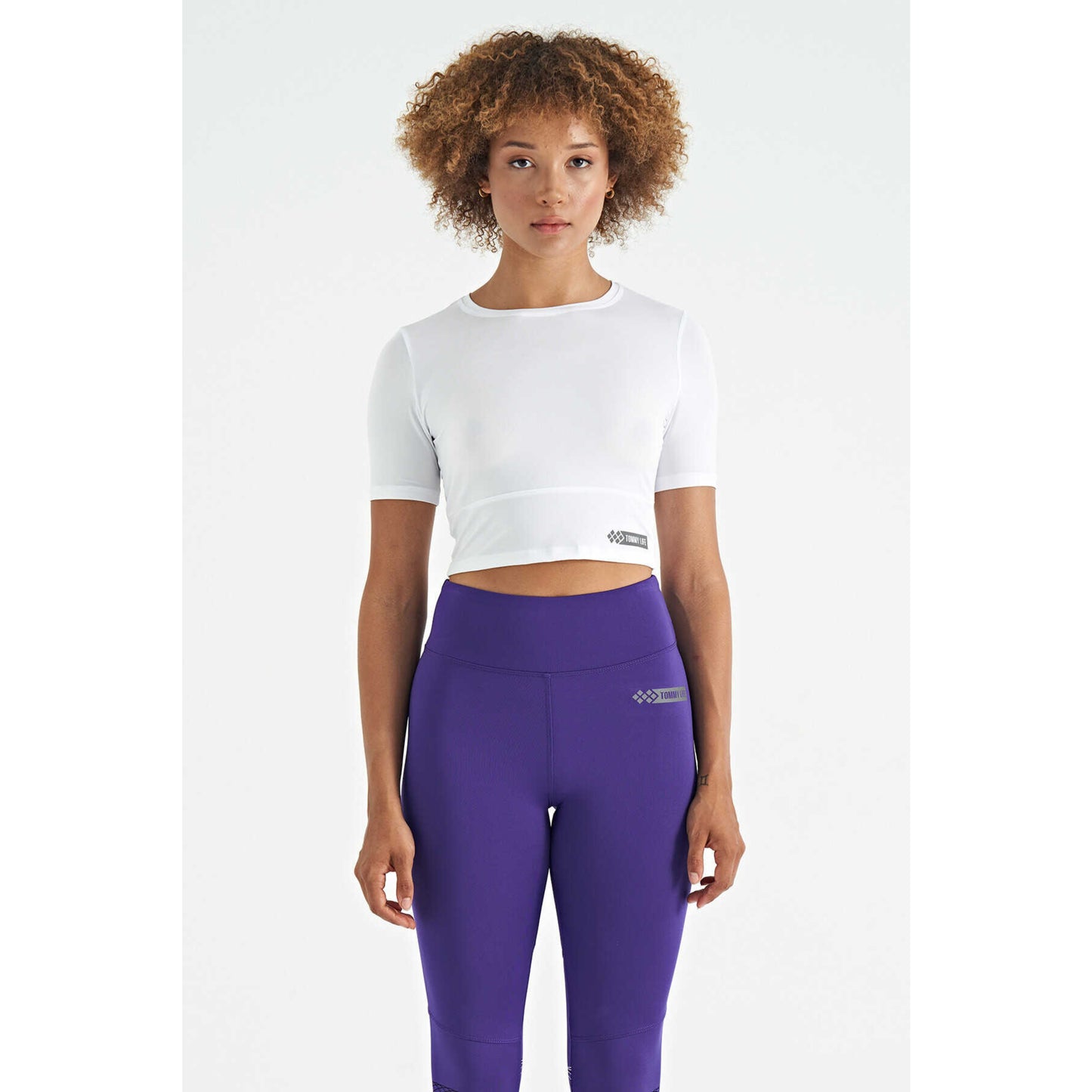 TOMMY LIFE - Standard Fit Crew Neck backless Crop top