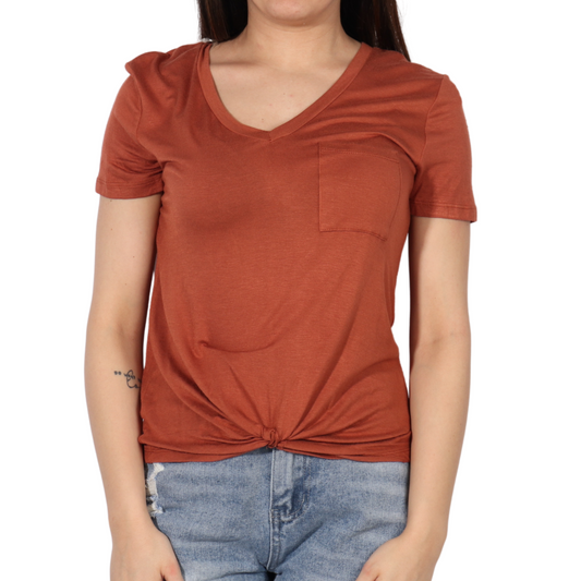 SELFIE - Front chest pocket v-neck t-shirt