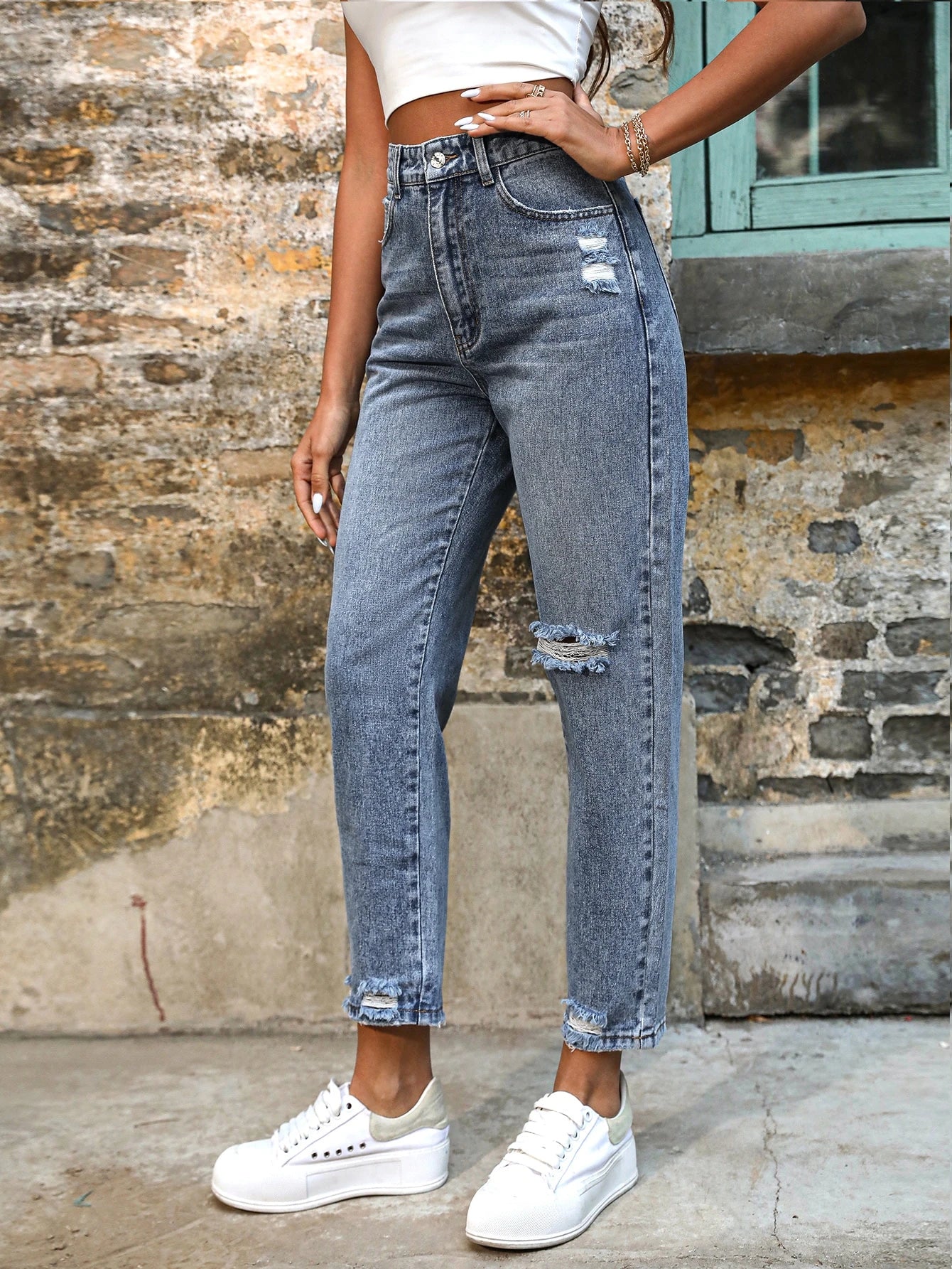SHEIN - Ripped Distressed Hem Jeans