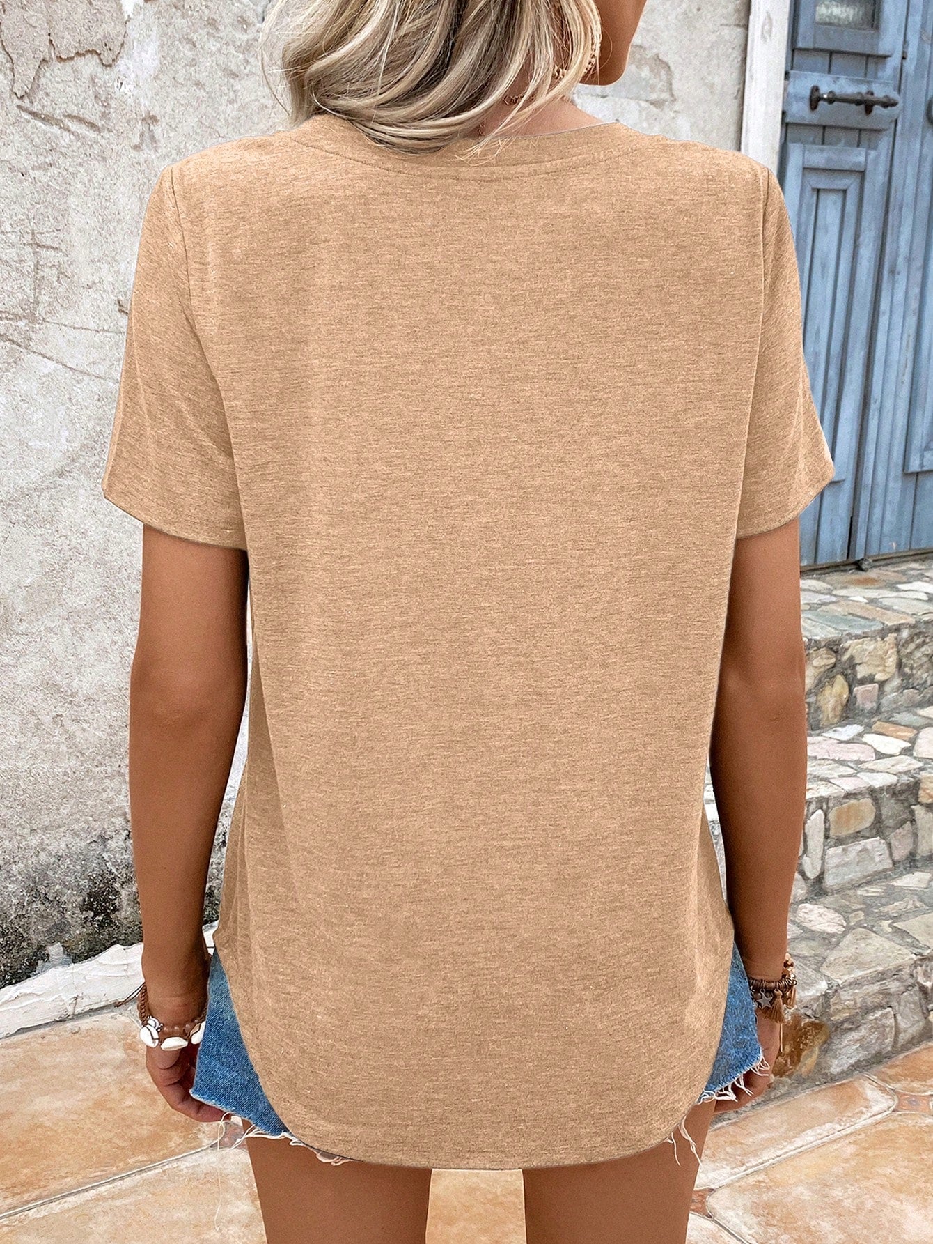SHEIN - Solid Color V-Neck T-Shirt