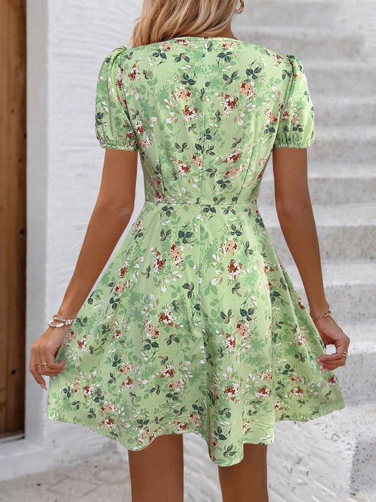 SHEIN - Floral V-Neck Short Puff Sleeve Casual Dress
