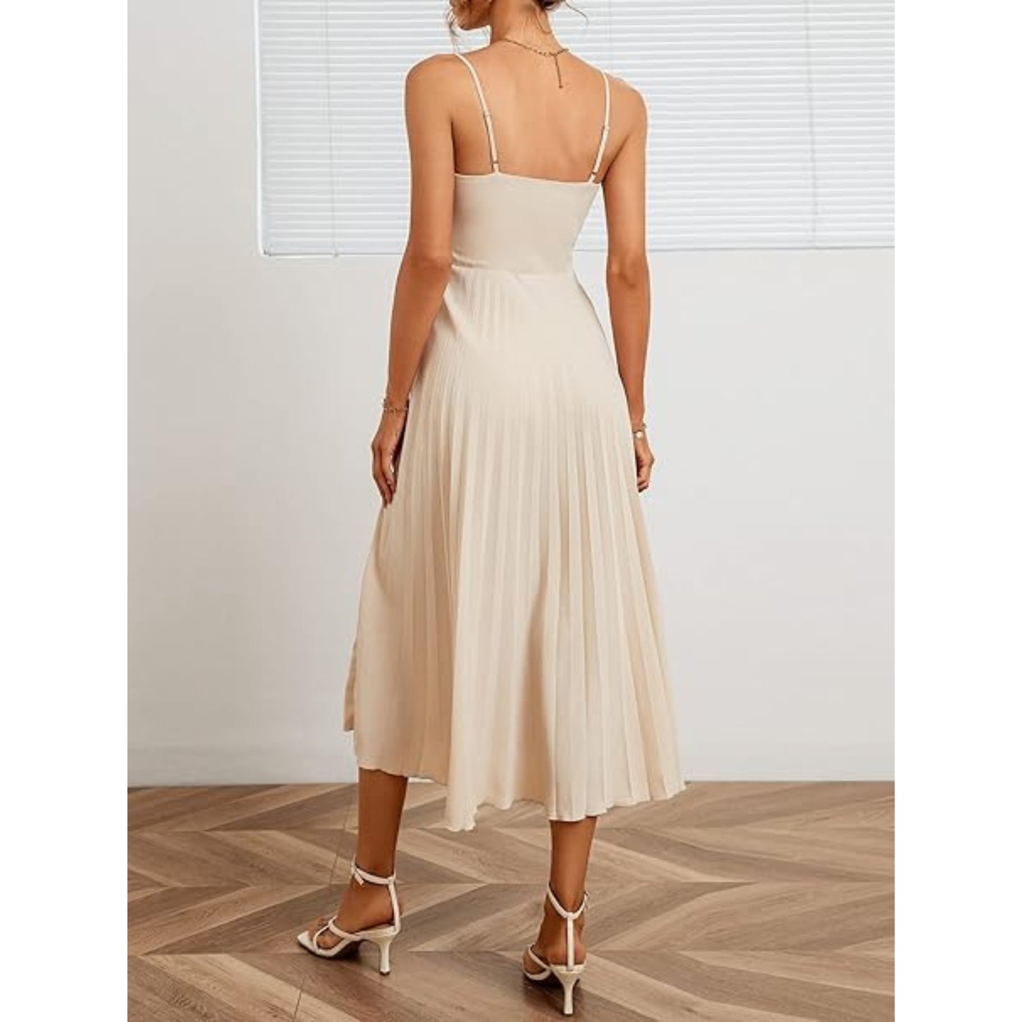 SHEIN - Solid Pleated Hem Cami Dress