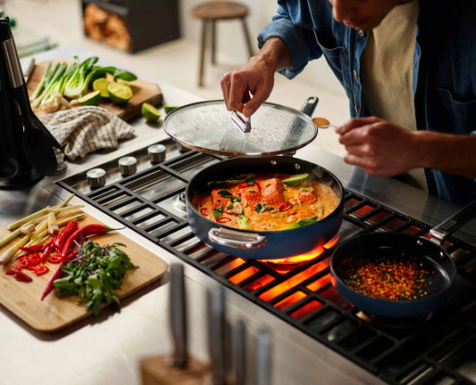 JOSEPH JOSEPH - space 28cm saute pan & lid