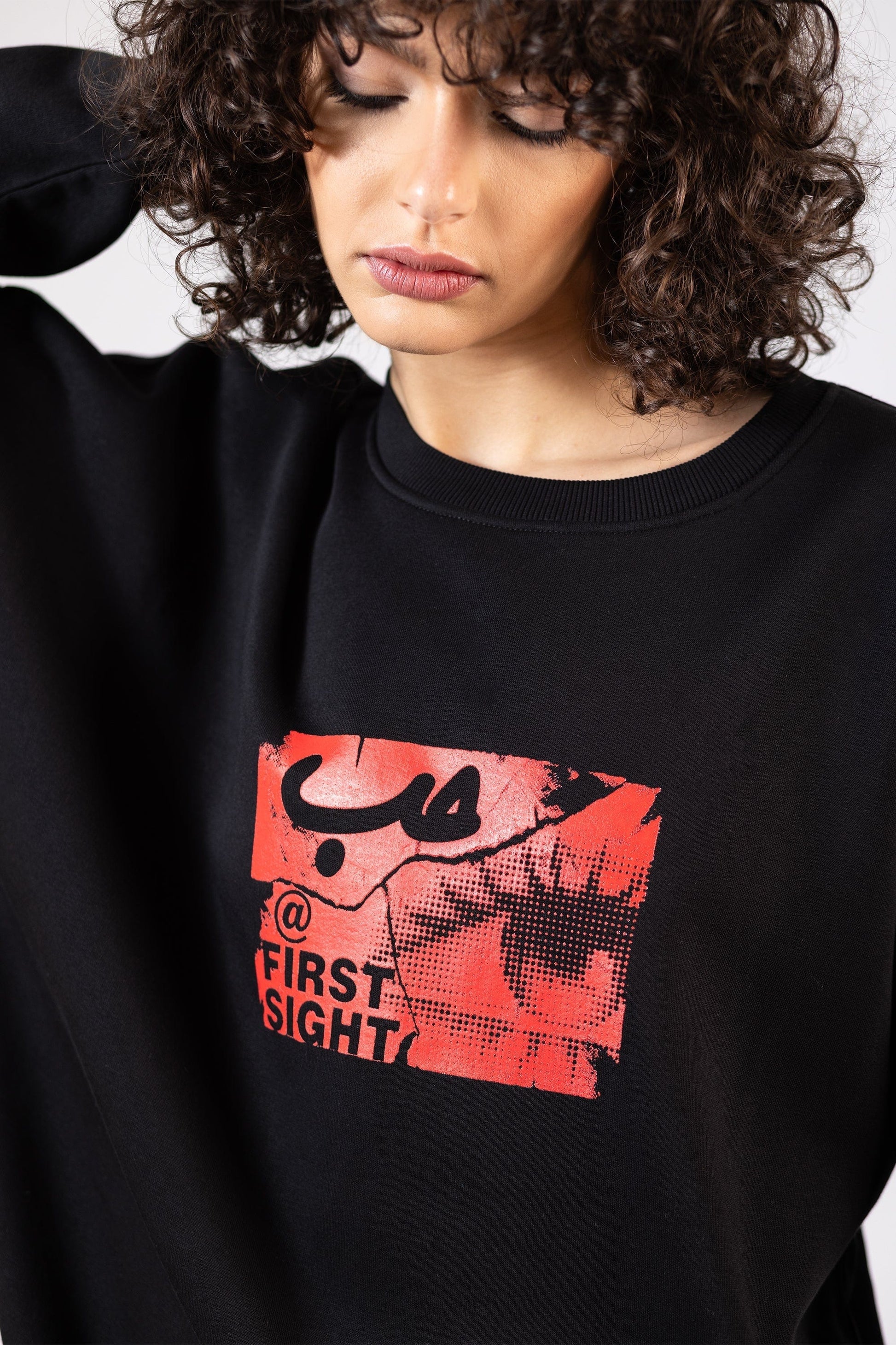 Boshies Sweatshirt Hobb at First Sight حب Sweatshirt