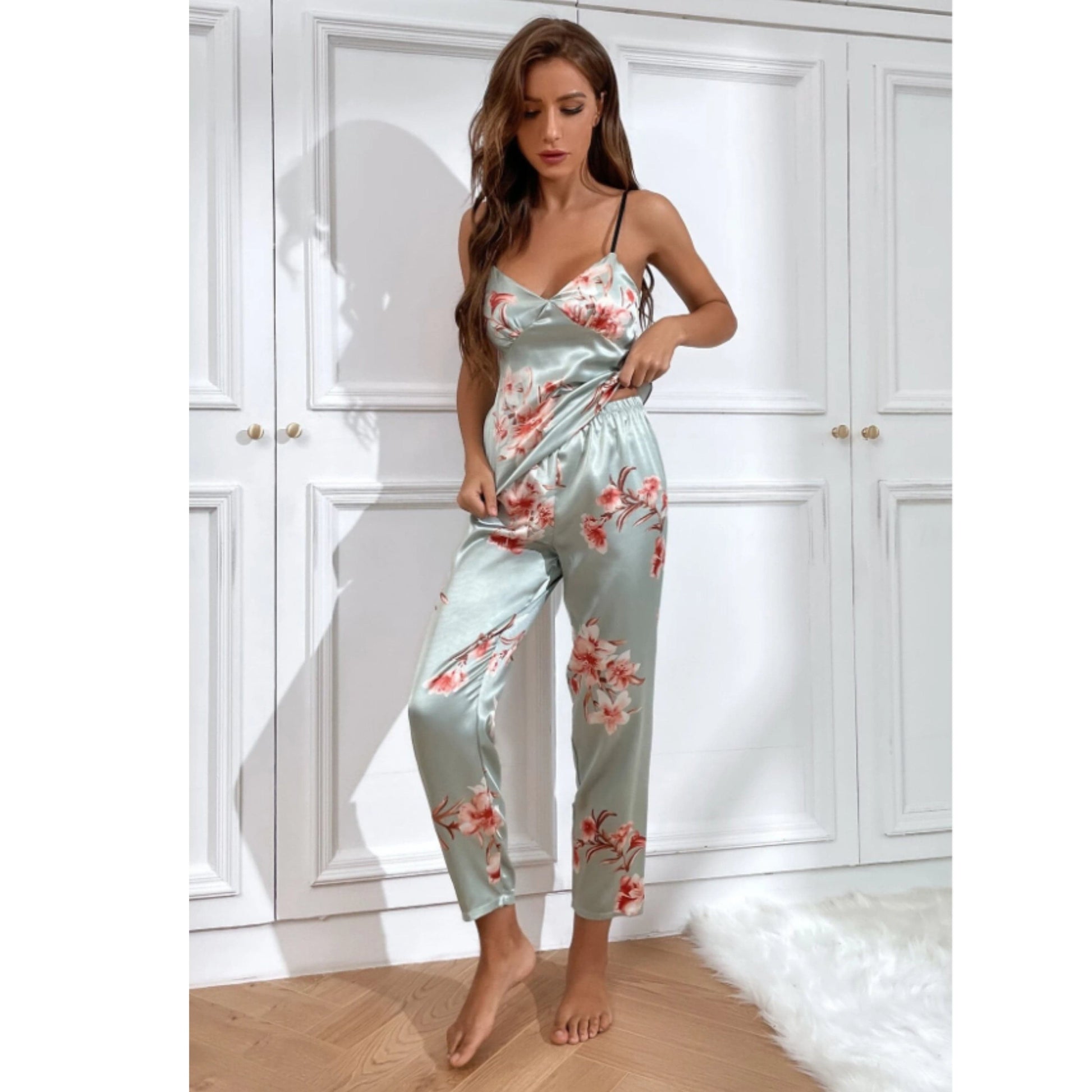 SHEIN Shein Womens Pajama S / Multi-Color / 26 SHEIN - Flower pattern pajama set