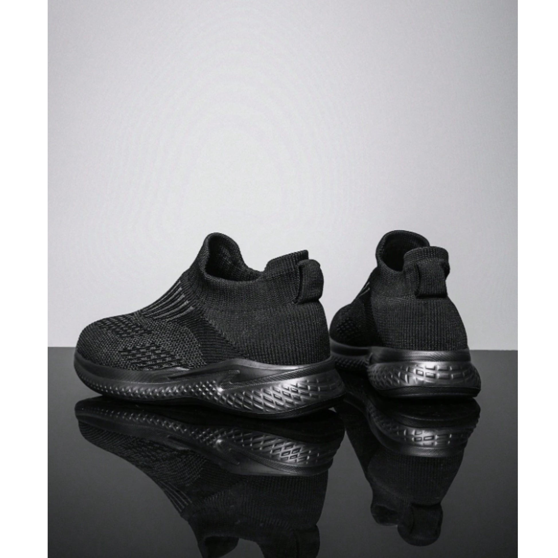 SHEIN Shein Womens Shoes 38 / Black SHEIN - Mesh Pull On Sneakers