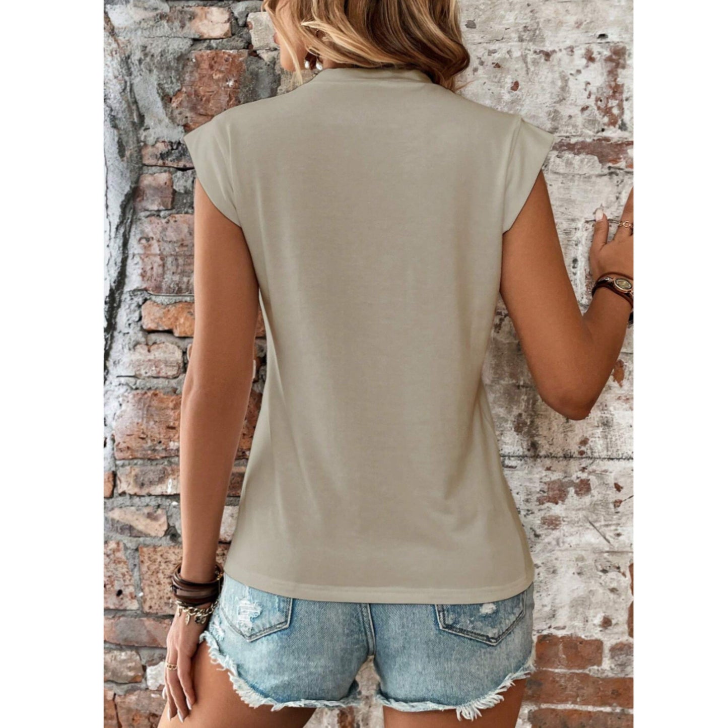 SHEIN Shein Womens Tops SHEIN - Solid Round Neck T-shirt