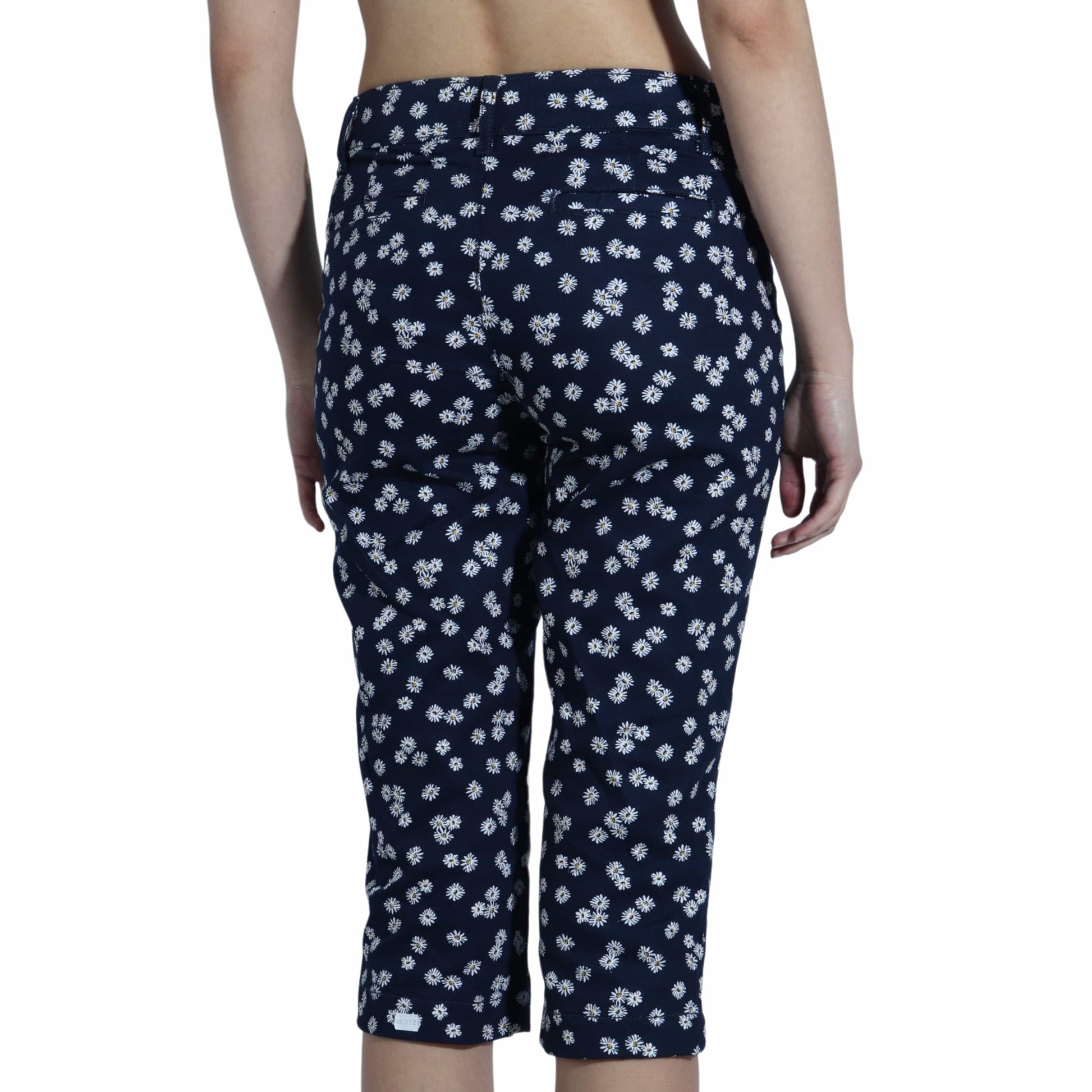 ST.JOHN'S BAY Womens Bottoms S / Multi-Color ST.JOHN'S BAY - Easy Fit Through Hip&Thigh Capri