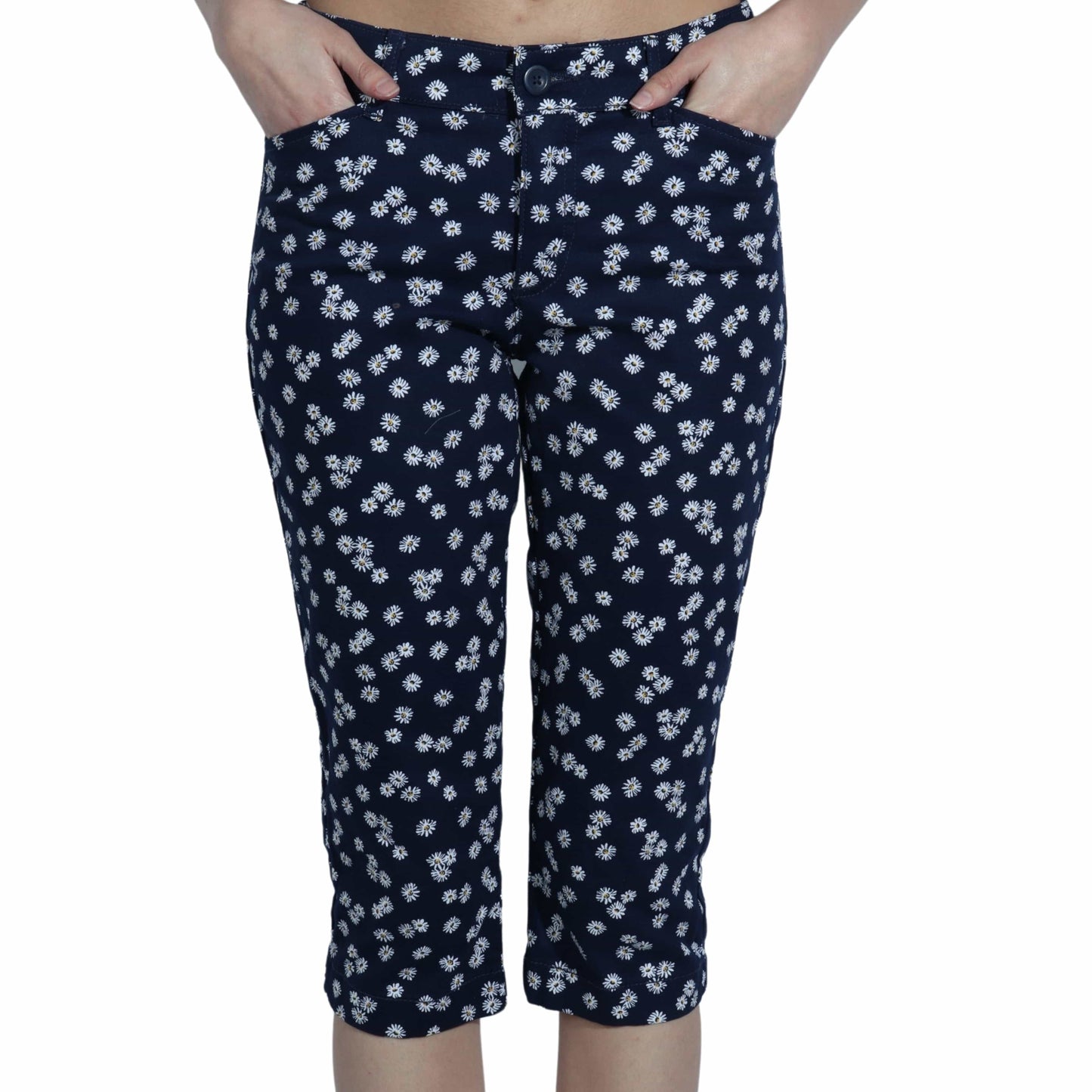 ST.JOHN'S BAY Womens Bottoms S / Multi-Color ST.JOHN'S BAY - Easy Fit Through Hip&Thigh Capri